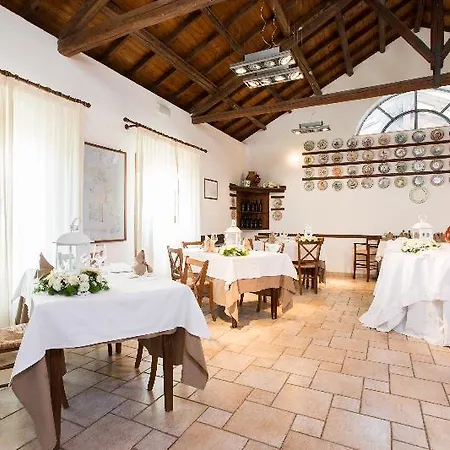 Tenuta Del Barco Winerestaurant And Hospitality Villa *