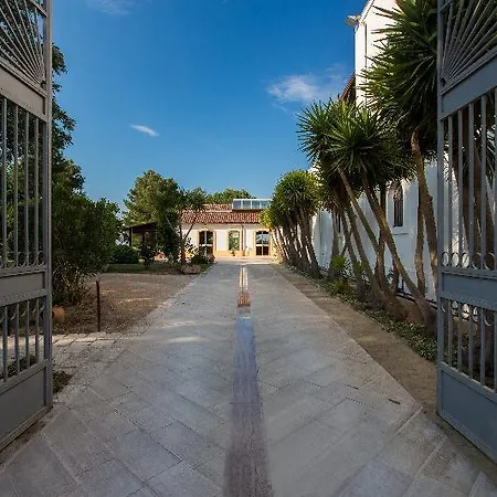 Villa Tenuta Del Barco Winerestaurant And Hospitality *