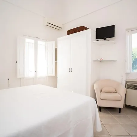 Tenuta Del Barco Winerestaurant And Hospitality Villa Pulsano