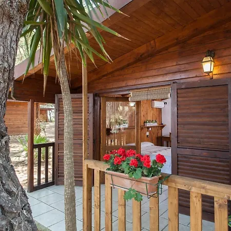 Tenuta Del Barco Winerestaurant And Hospitality Villa Pulsano